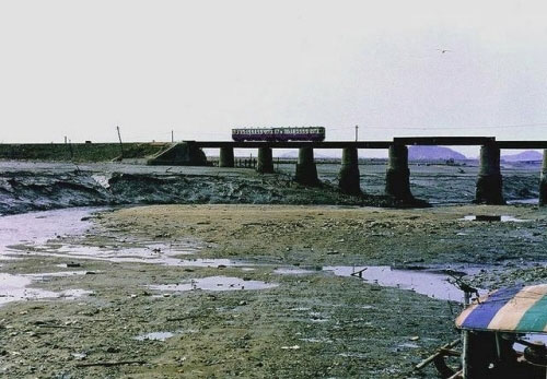 Another historical shot of the bridge at Sorae, probably from the 80's.